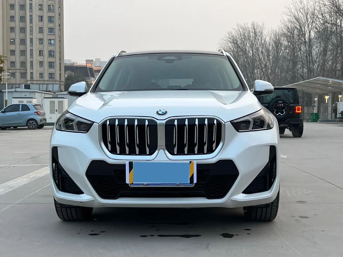 2023 BMW X1 2.0T 204HP L4 7DCT,autocango,china used car exporter,china ev exporter,chinese used car exporter,chinese used ev exporter