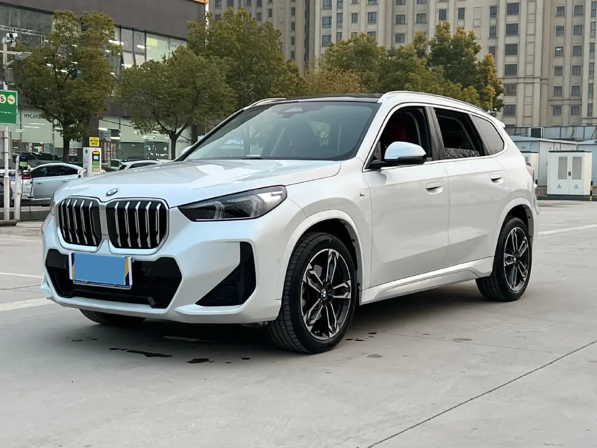2023 BMW X1 2.0T 204HP L4 7DCT