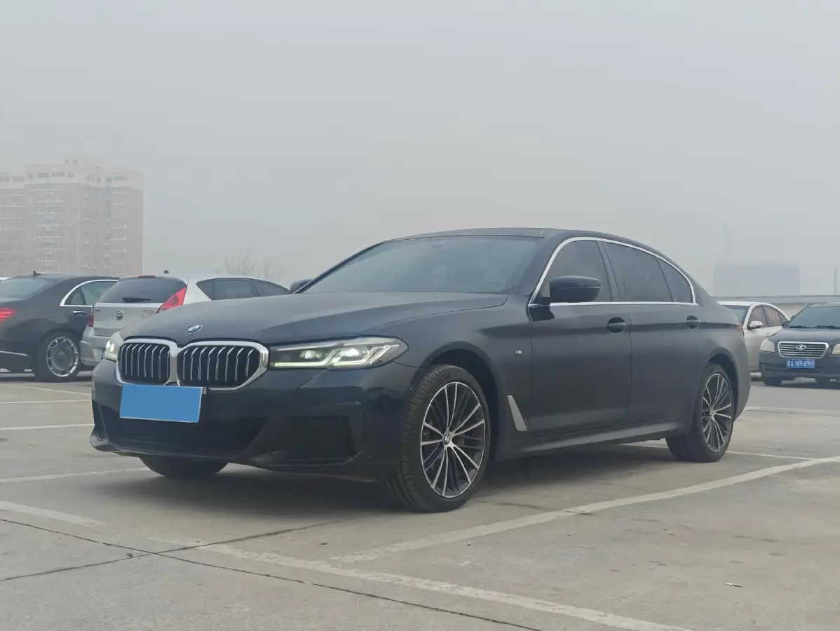 2023 BMW 5 Series 2.0T 245HP L4 8AT