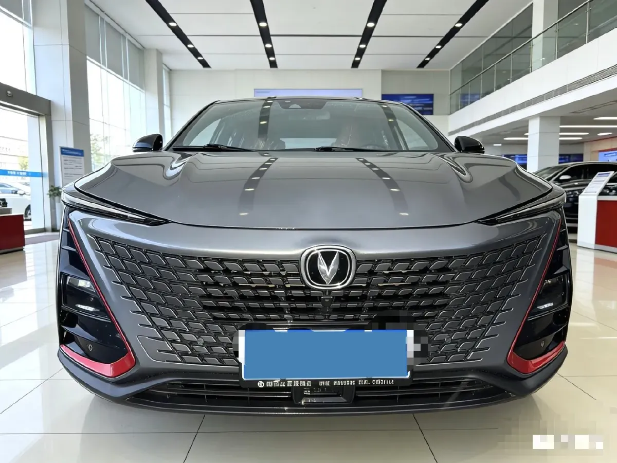 2021 ChangAn UNI-T 1.5T 180HP L4 7DCT,autocango,china used car exporter,china ev exporter,chinese used car exporter,chinese used ev exporter
