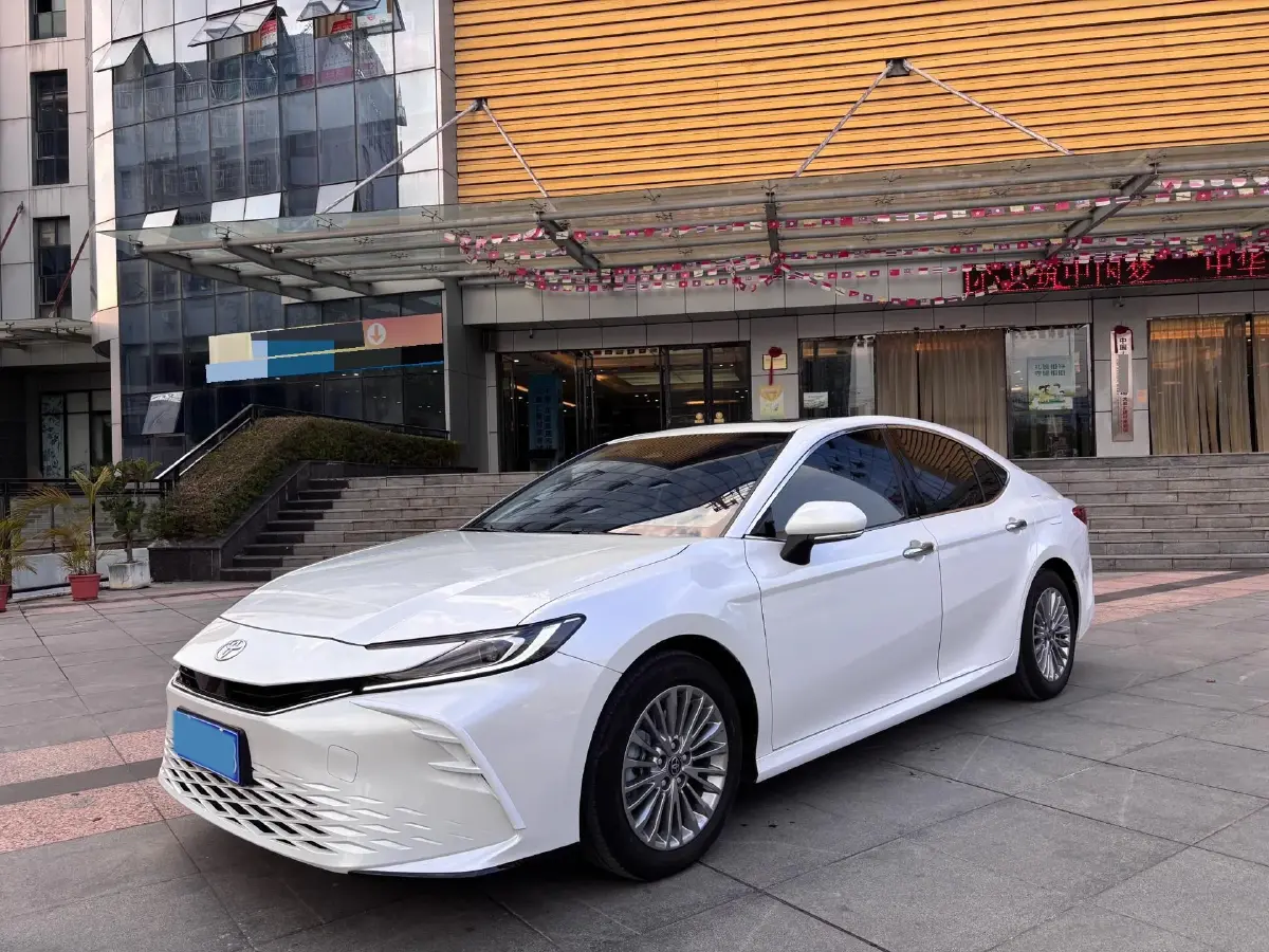 2024 Toyota Camry 2.0L 173HP L4 CVT