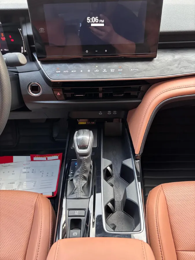 2024 Toyota Camry 2.0L 173HP L4 CVT,autocango,china used car exporter,china ev exporter,chinese used car exporter,chinese used ev exporter