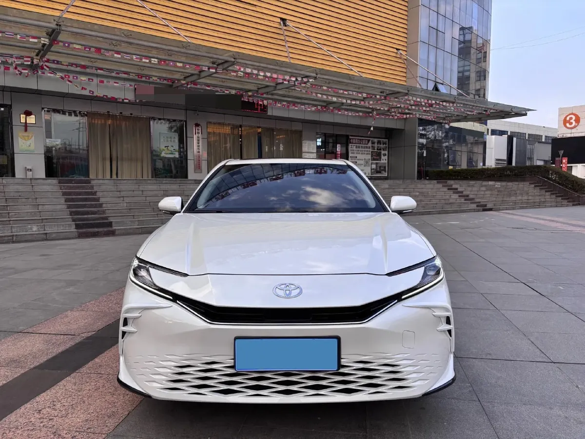 2024 Toyota Camry 2.0L 173HP L4 CVT,autocango,china used car exporter,china ev exporter,chinese used car exporter,chinese used ev exporter