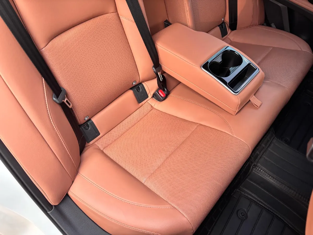 2024 Toyota Camry 2.0L 173HP L4 CVT,autocango,china used car exporter,china ev exporter,chinese used car exporter,chinese used ev exporter