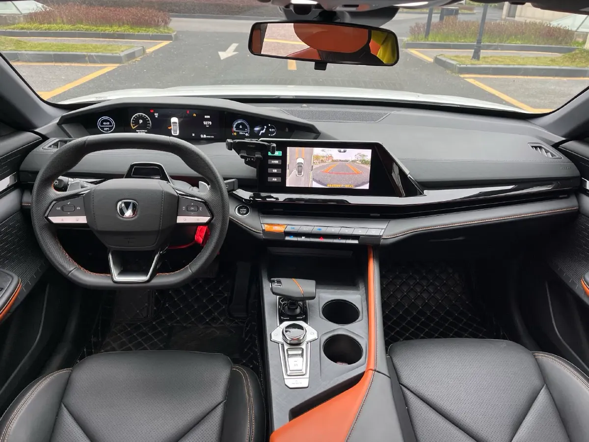 2022 ChangAn UNI-V 1.5T 188HP L4 7DCT,autocango,china used car exporter,china ev exporter,chinese used car exporter,chinese used ev exporter