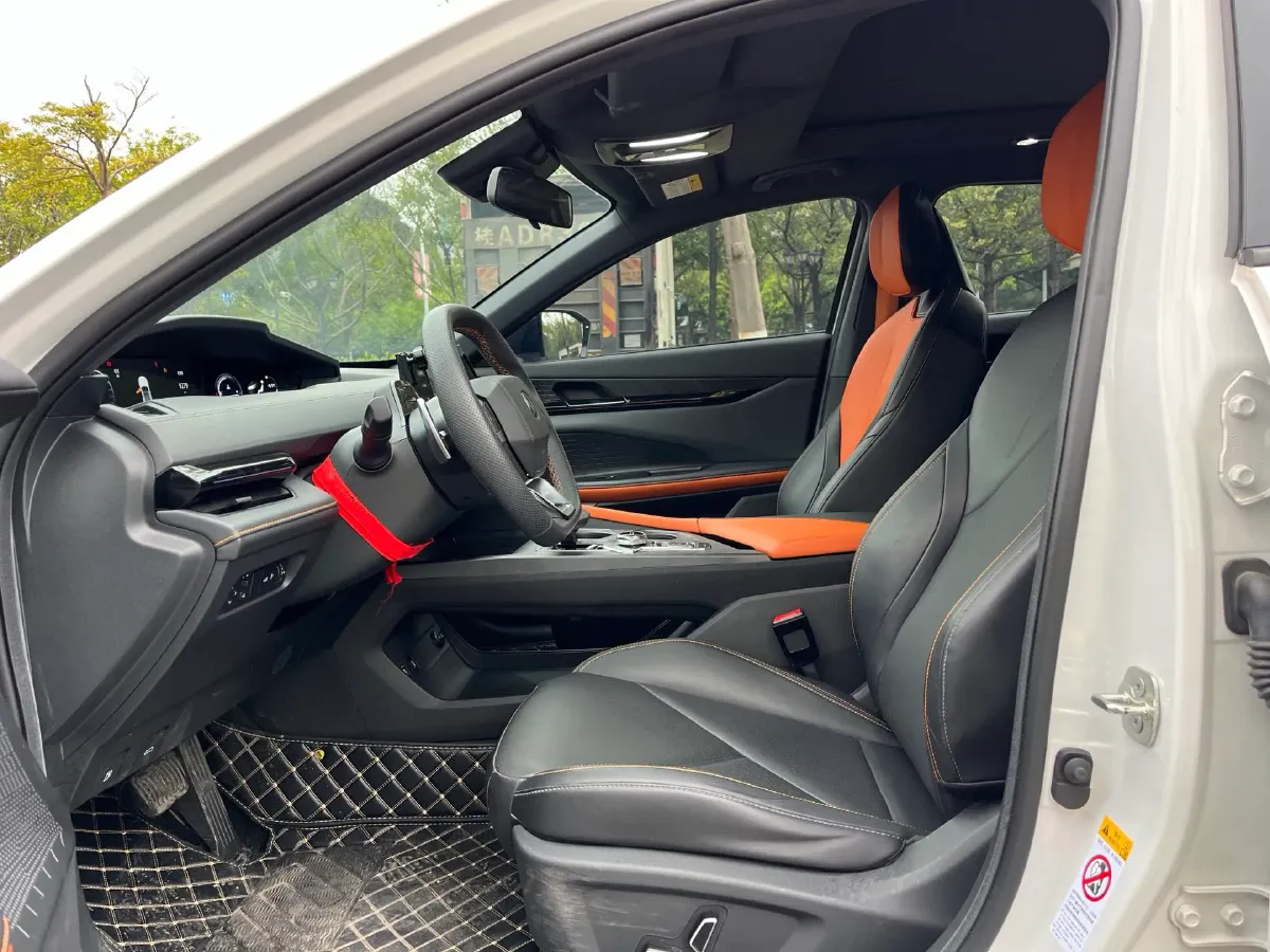 2022 ChangAn UNI-V 1.5T 188HP L4 7DCT,autocango,china used car exporter,china ev exporter,chinese used car exporter,chinese used ev exporter