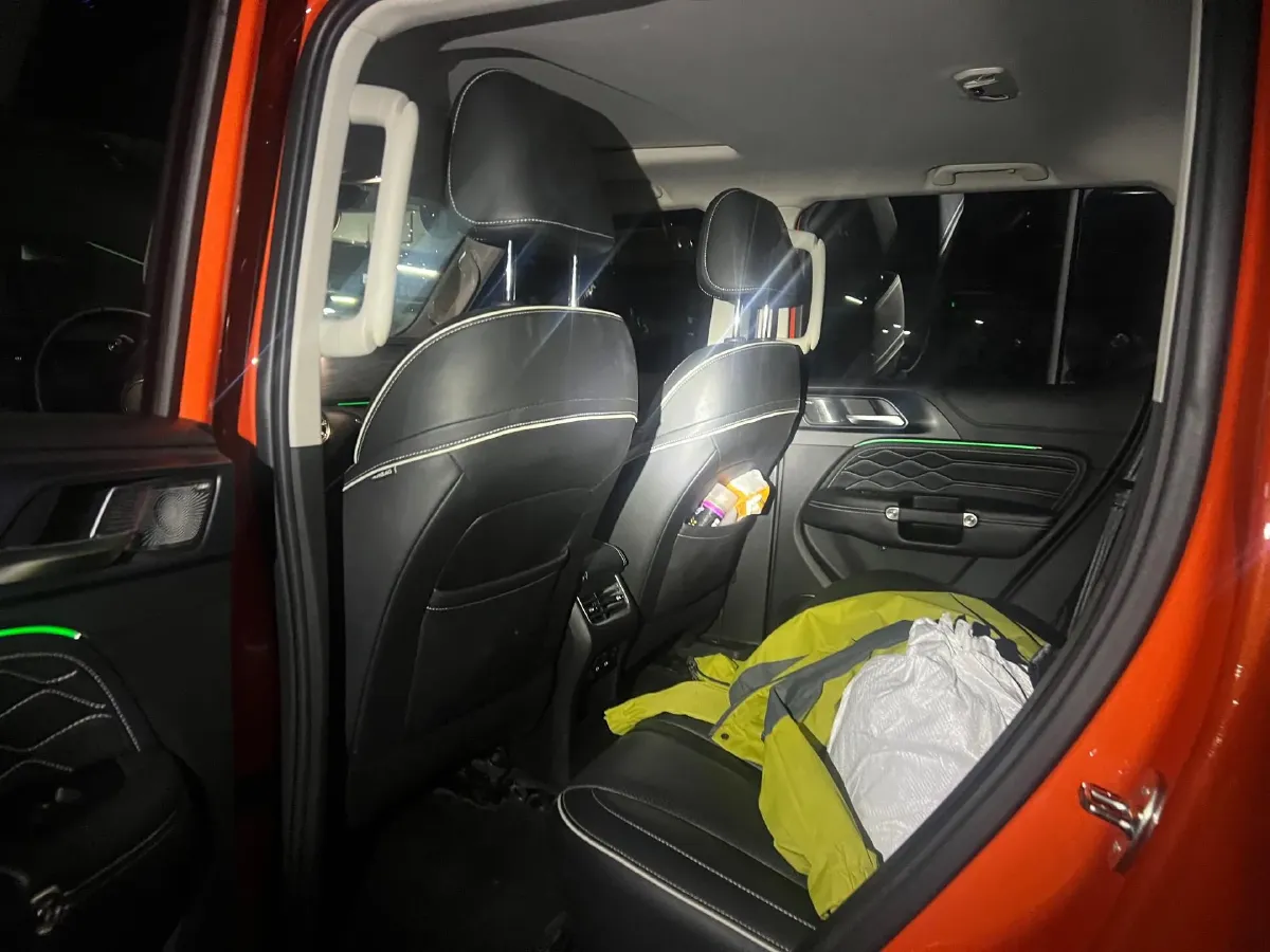 2023 Tank 300 2.0T 227HP L4 8AT,autocango,china used car exporter,china ev exporter,chinese used car exporter,chinese used ev exporter