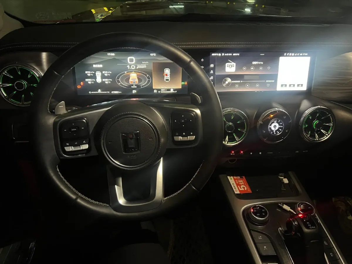 2023 Tank 300 2.0T 227HP L4 8AT,autocango,china used car exporter,china ev exporter,chinese used car exporter,chinese used ev exporter