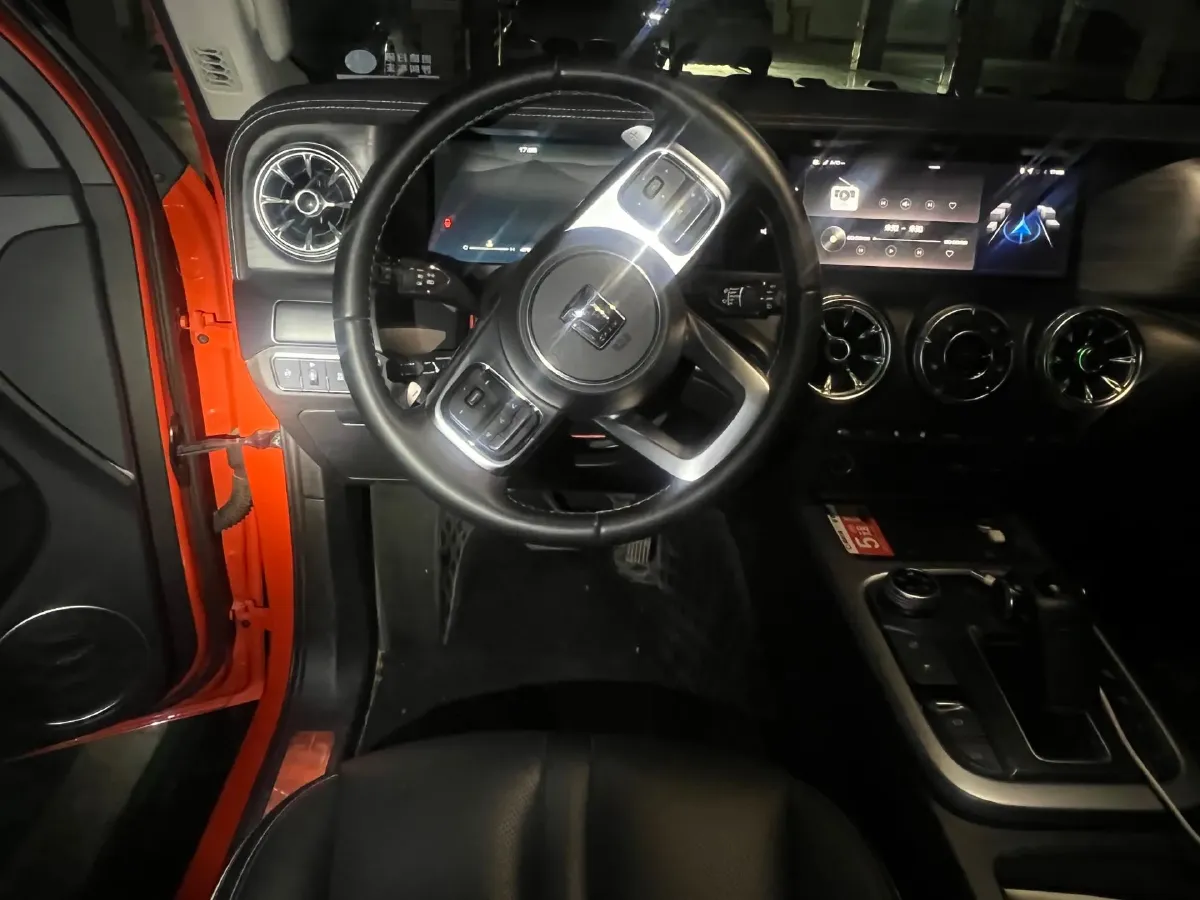 2023 Tank 300 2.0T 227HP L4 8AT,autocango,china used car exporter,china ev exporter,chinese used car exporter,chinese used ev exporter