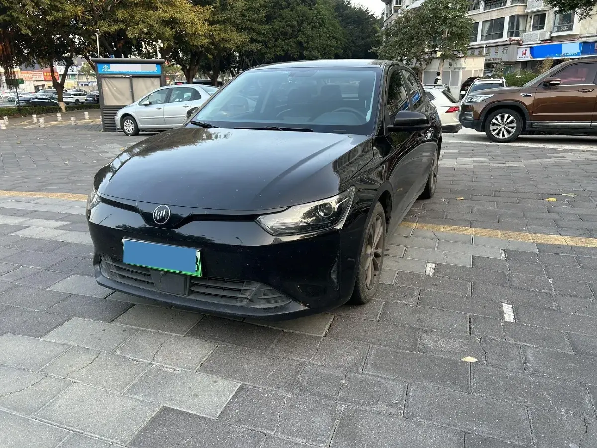 2021 Weltmeister E.5 BEV 49.92KWH