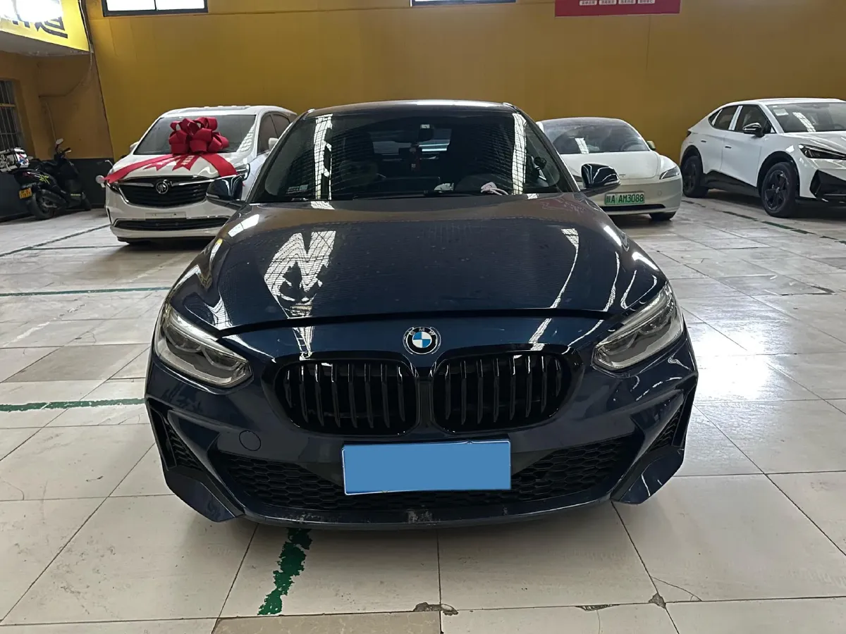 2022 BMW 1 Series 1.5T 140HP L3 7DCT,autocango,china used car exporter,china ev exporter,chinese used car exporter,chinese used ev exporter