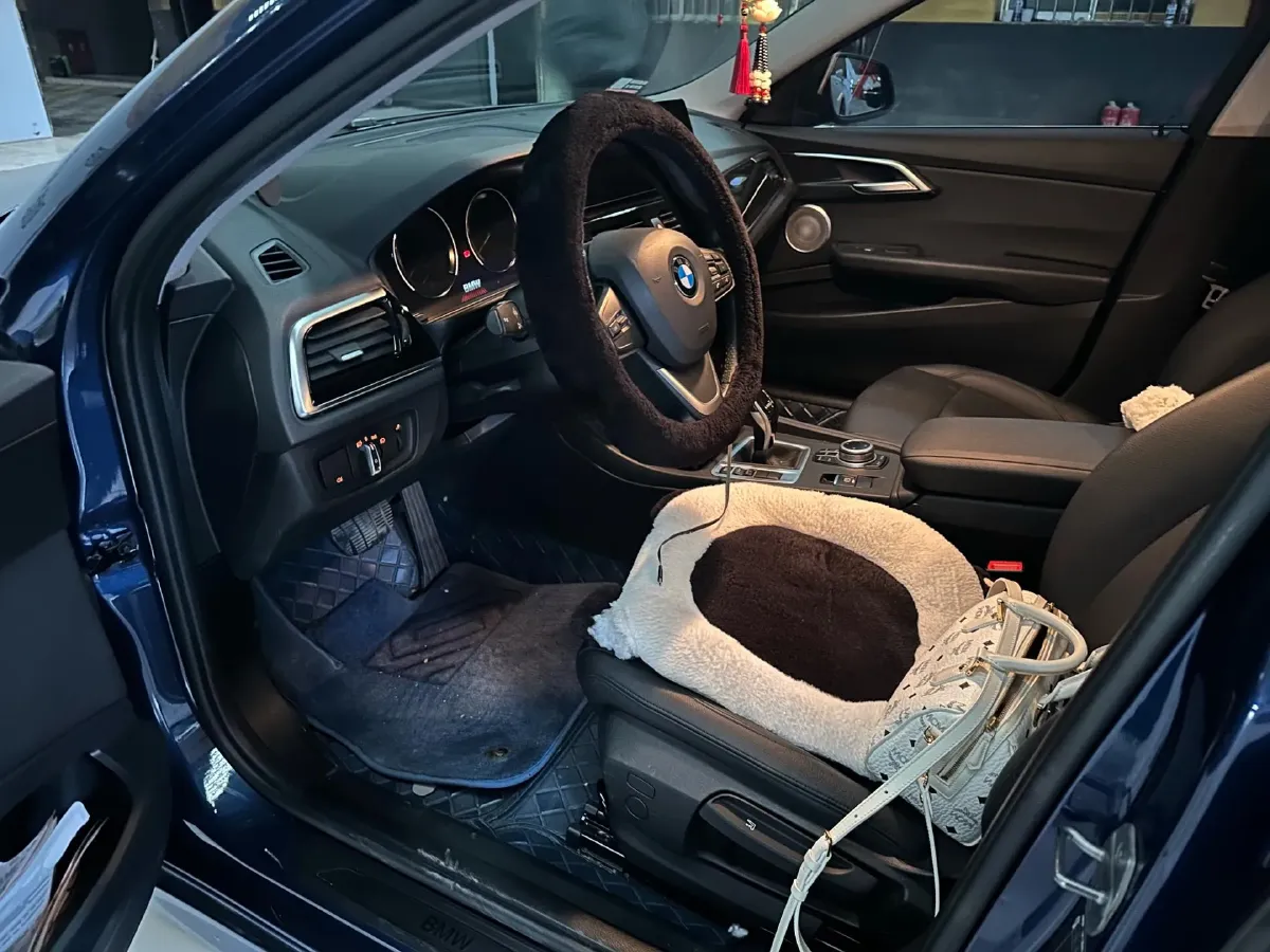 2022 BMW 1 Series 1.5T 140HP L3 7DCT,autocango,china used car exporter,china ev exporter,chinese used car exporter,chinese used ev exporter