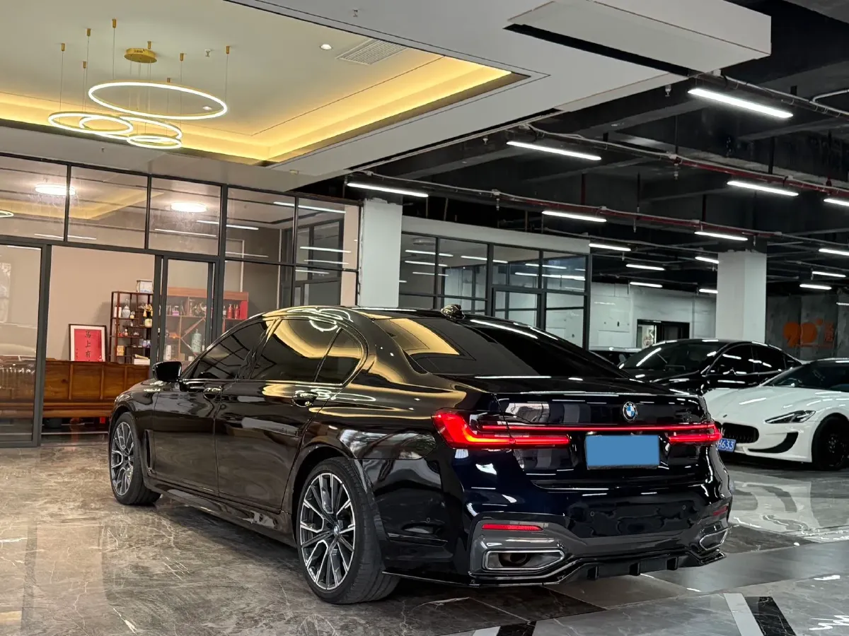 2019 BMW 7 Series 2.0T 265HP L4 8AT,autocango,china used car exporter,china ev exporter,chinese used car exporter,chinese used ev exporter