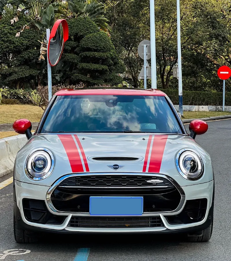 2018 MINI JCW CLUBMAN 2.0T 231HP L4 6AT,autocango,china used car exporter,china ev exporter,chinese used car exporter,chinese used ev exporter