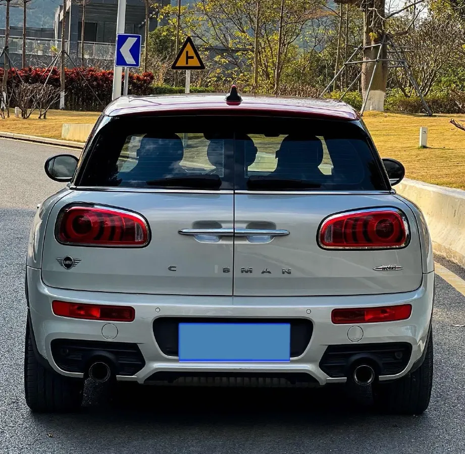 2018 MINI JCW CLUBMAN 2.0T 231HP L4 6AT,autocango,china used car exporter,china ev exporter,chinese used car exporter,chinese used ev exporter