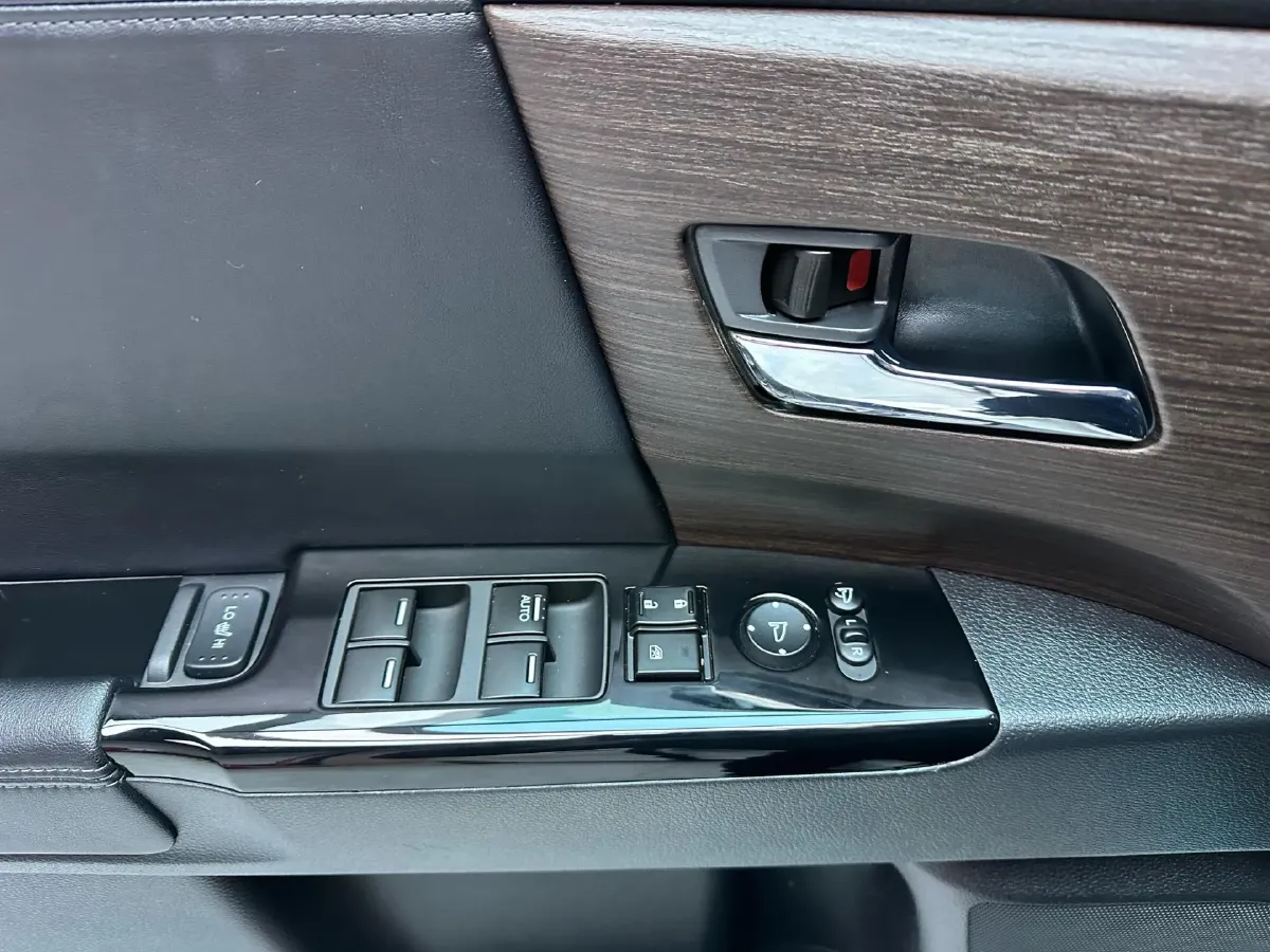 2022 Honda Odyssey 2.0L 146HP L4 E-CVT Hybrid,autocango,china used car exporter,china ev exporter,chinese used car exporter,chinese used ev exporter