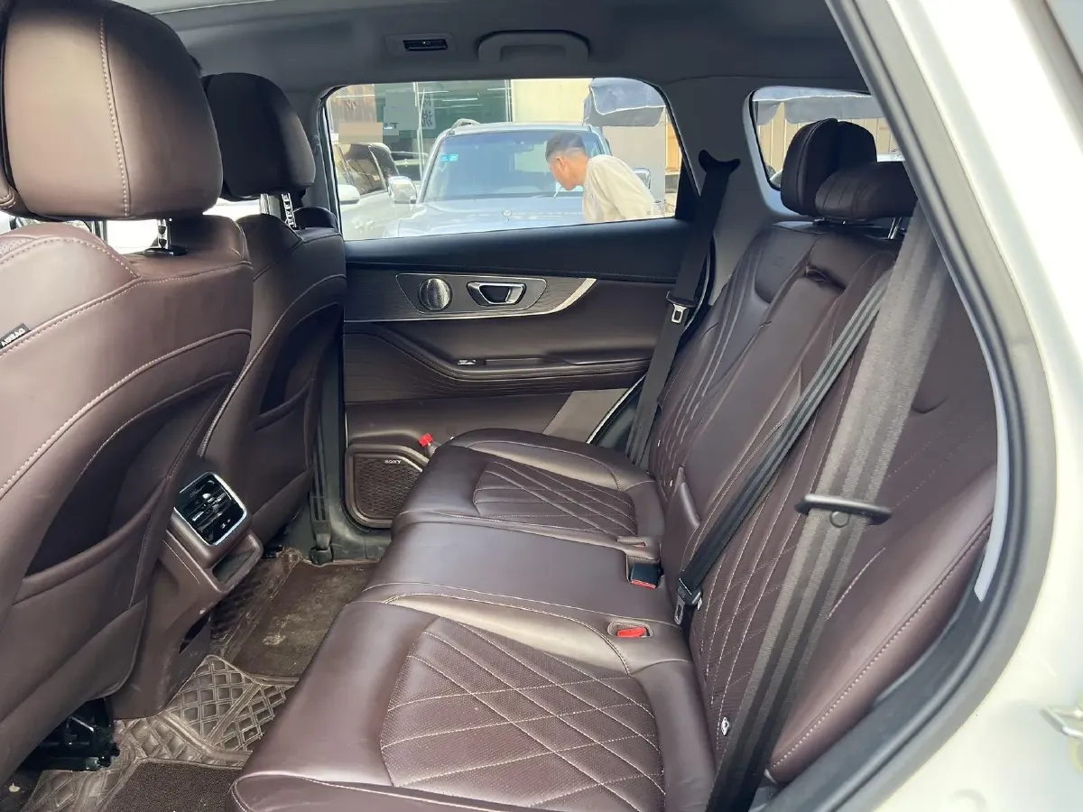 2022 Chery Tiggo 8 PRO 1.6T 197HP L4 7DCT,autocango,china used car exporter,china ev exporter,chinese used car exporter,chinese used ev exporter