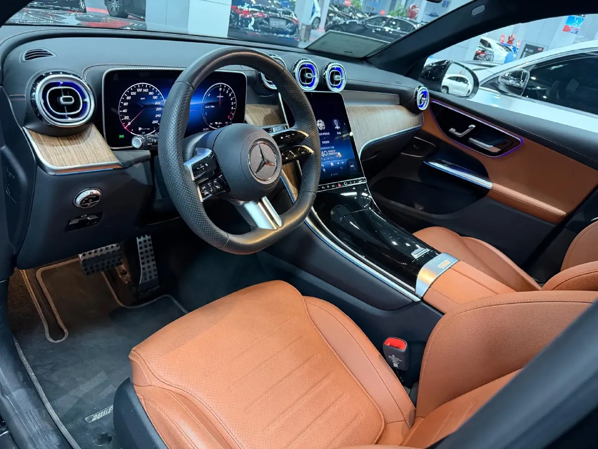 2025 Mercedes-Benz GLC Class 2.0T 204HP L4 9AT PHEV 30.9KWH,autocango,china used car exporter,china ev exporter,chinese used car exporter,chinese used ev exporter