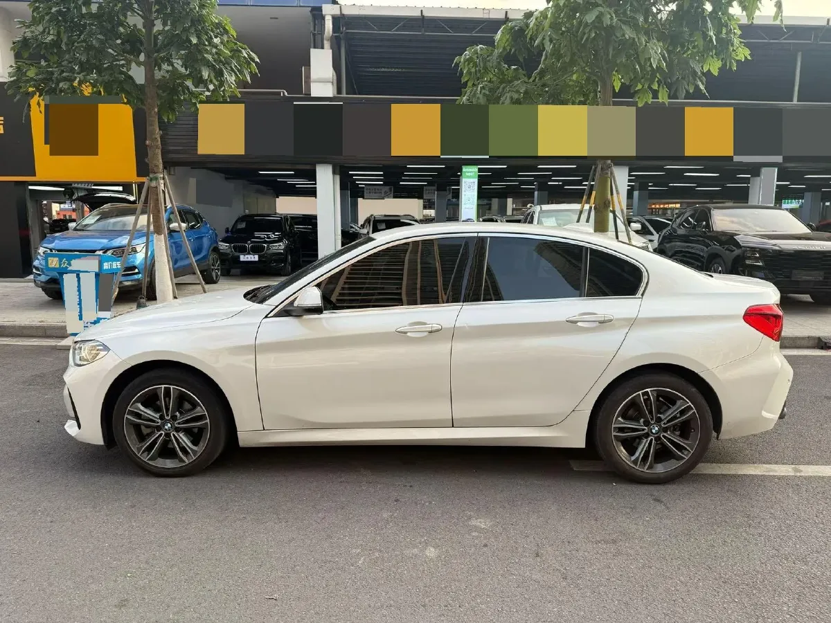 2022 BMW 1 Series 1.5T 140HP L3 7DCT,autocango,china used car exporter,china ev exporter,chinese used car exporter,chinese used ev exporter