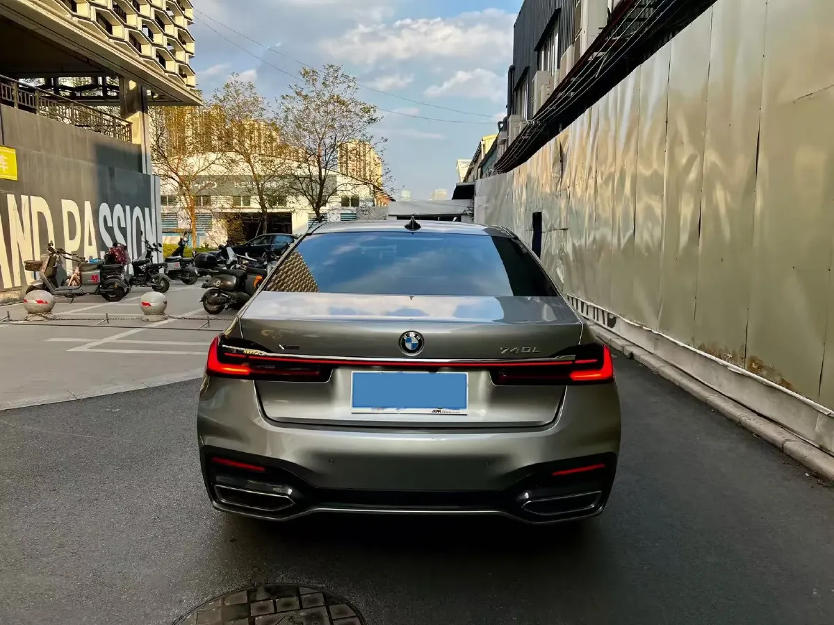 2019 BMW 7 Series 3.0T 340HP L6 8AT,autocango,china used car exporter,china ev exporter,chinese used car exporter,chinese used ev exporter