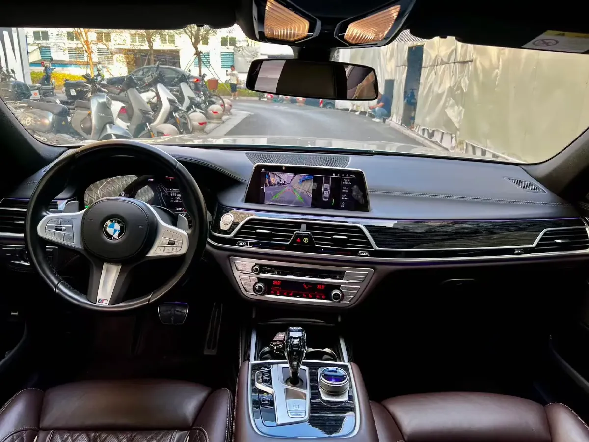 2019 BMW 7 Series 3.0T 340HP L6 8AT,autocango,china used car exporter,china ev exporter,chinese used car exporter,chinese used ev exporter