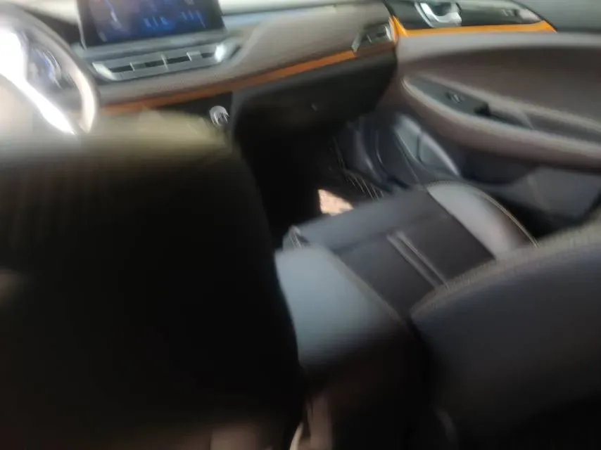 2019 ChangAn Eado DT 1.6L 125HP L4 5MT,autocango,china used car exporter,china ev exporter,chinese used car exporter,chinese used ev exporter