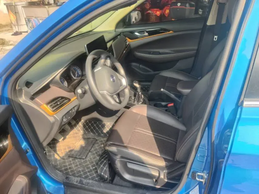 2019 ChangAn Eado DT 1.6L 125HP L4 5MT,autocango,china used car exporter,china ev exporter,chinese used car exporter,chinese used ev exporter