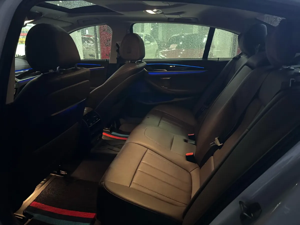 2020 BMW 5 Series 2.0T 184HP L4 8AT,autocango,china used car exporter,china ev exporter,chinese used car exporter,chinese used ev exporter