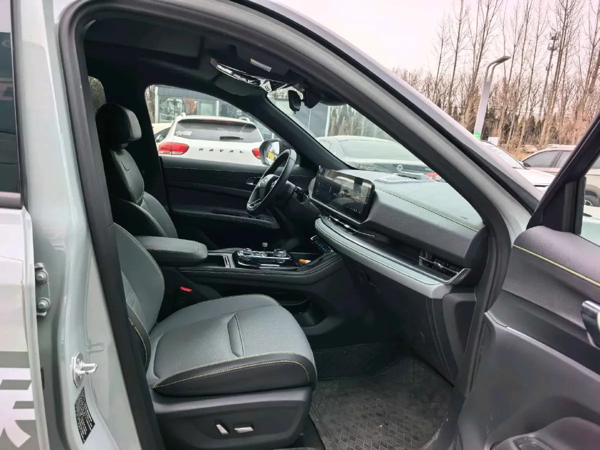 2025 Ford Equator Sport 1.5T 150HP L4 2DHT PHEV 18.4KWH,autocango,china used car exporter,china ev exporter,chinese used car exporter,chinese used ev exporter