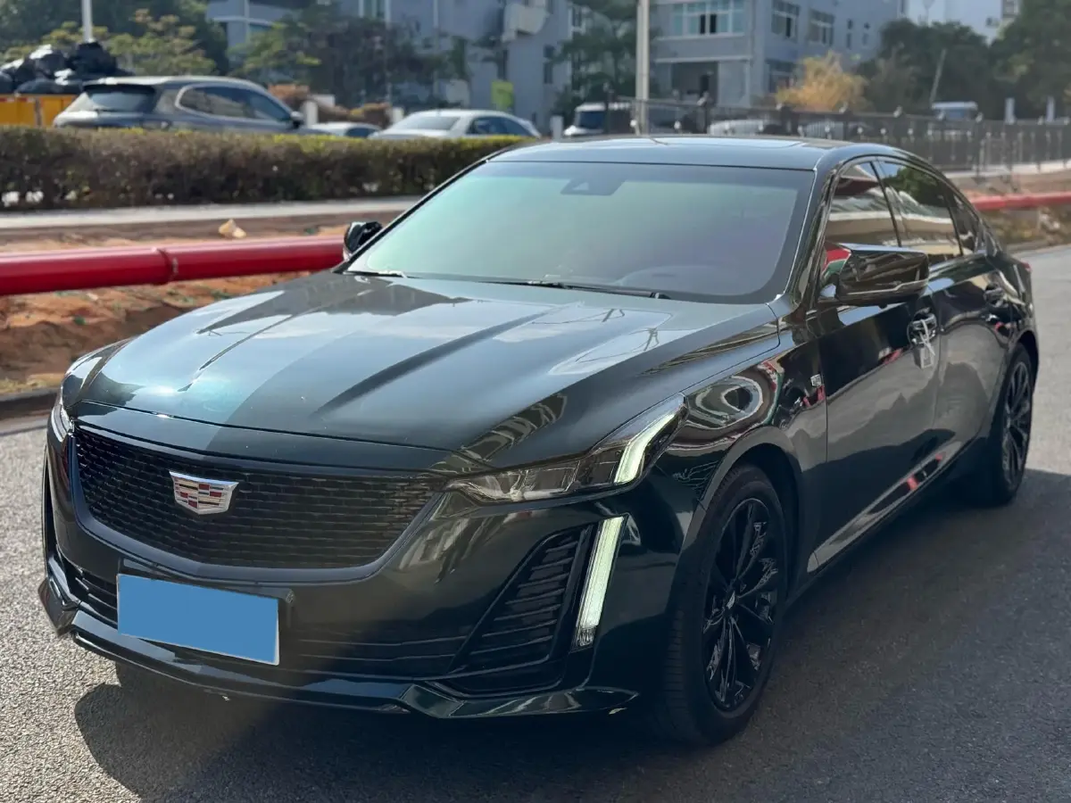 2023 Cadillac CT5 2.0T 237HP L4 10AT