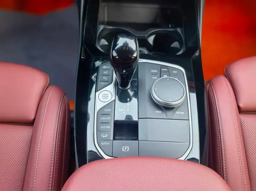 2022 BMW X3 2.0T 252HP L4 8AT,autocango,china used car exporter,china ev exporter,chinese used car exporter,chinese used ev exporter