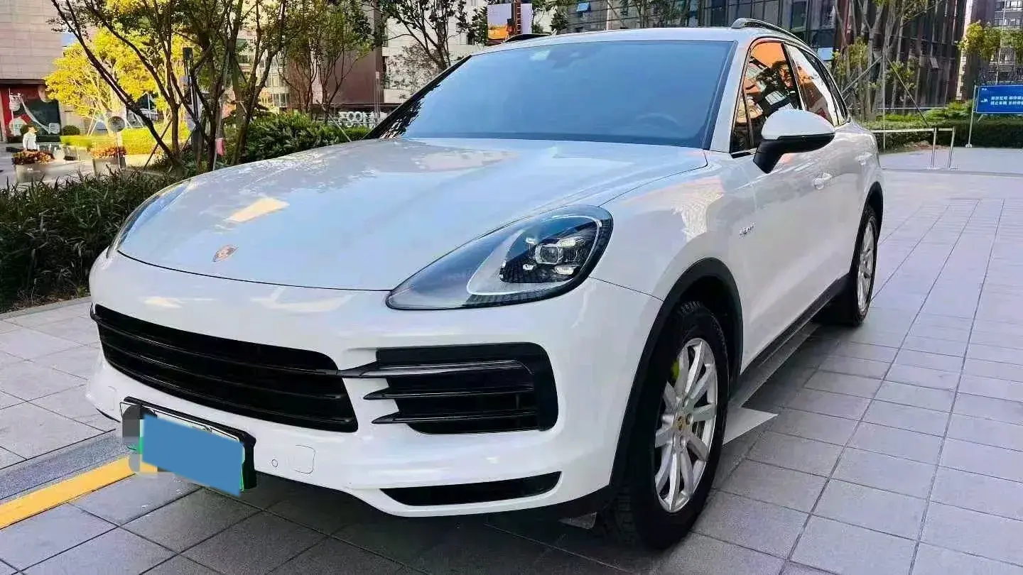 2019 Porsche Cayenne 2.0T 252HP L4 8AT PHEV 14.1KWH