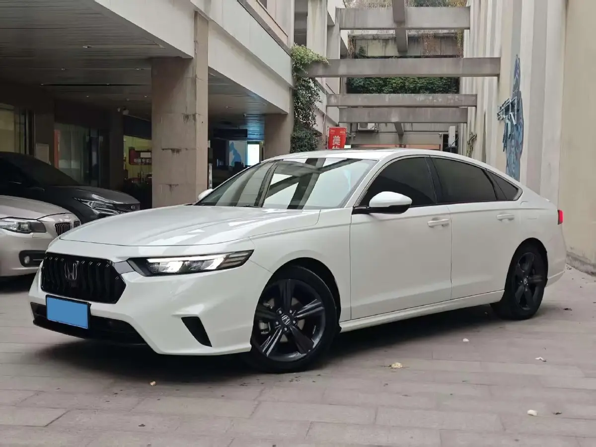 2024 Honda Inspire 1.5T 192HP L4 CVT