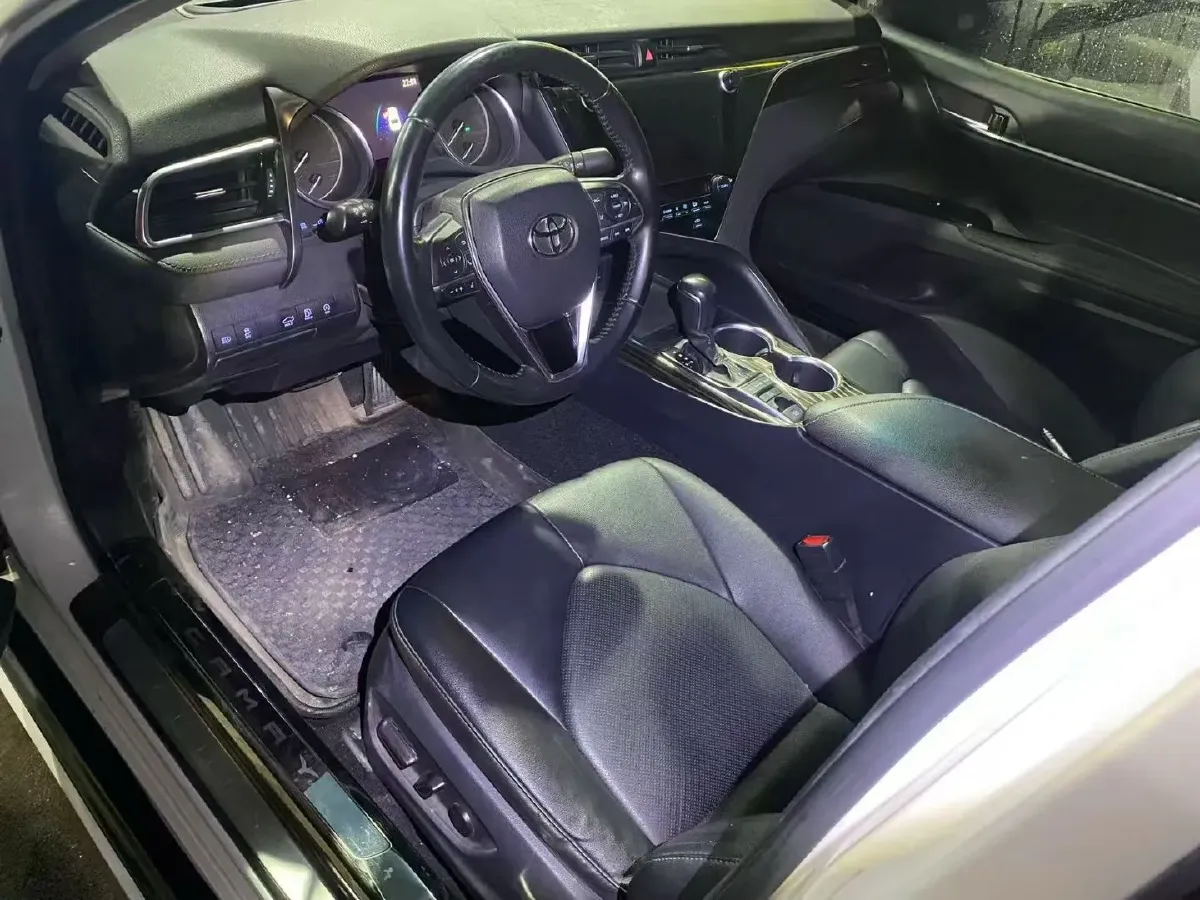 2019 Toyota Camry 2.5L 209HP L4 8AT,autocango,china used car exporter,china ev exporter,chinese used car exporter,chinese used ev exporter