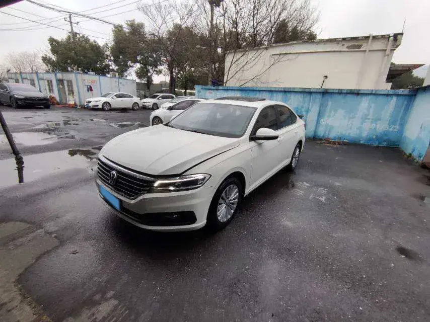 2019 Volkswagen Sagitar 1.2T 116HP L4 7DCT