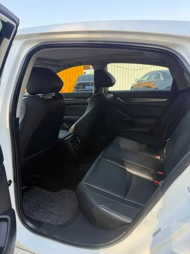 2022 Honda Accord 1.5T 194HP L4 CVT,autocango,china used car exporter,china ev exporter,chinese used car exporter,chinese used ev exporter