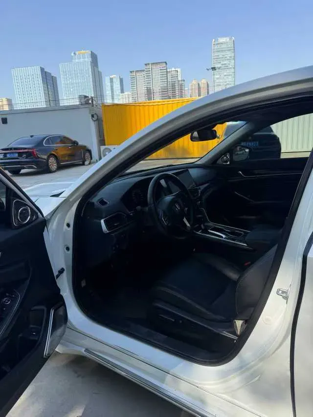 2022 Honda Accord 1.5T 194HP L4 CVT,autocango,china used car exporter,china ev exporter,chinese used car exporter,chinese used ev exporter