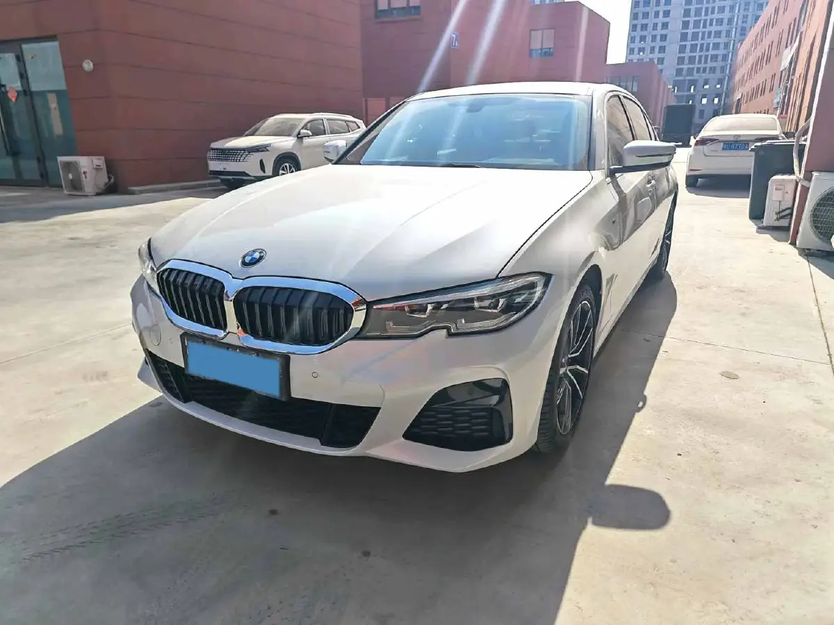 2022 BMW 3 Series 2.0T 156HP L4 8AT