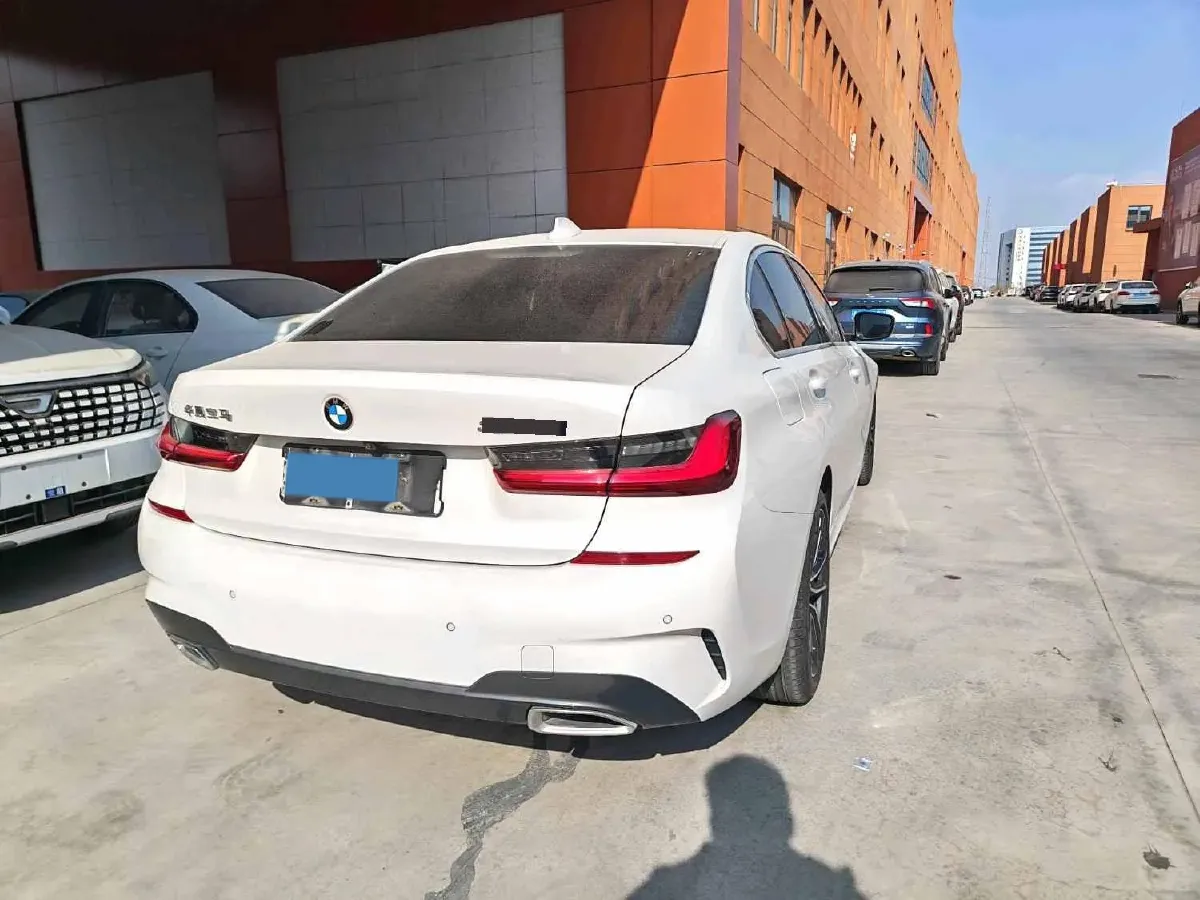 2022 BMW 3 Series 2.0T 156HP L4 8AT,autocango,china used car exporter,china ev exporter,chinese used car exporter,chinese used ev exporter
