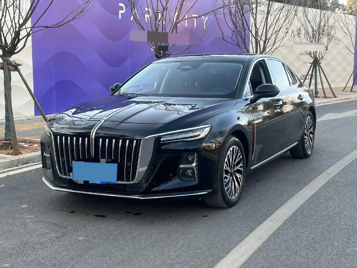 2023 HongQi H5 2.0T 224HP L4 8AT