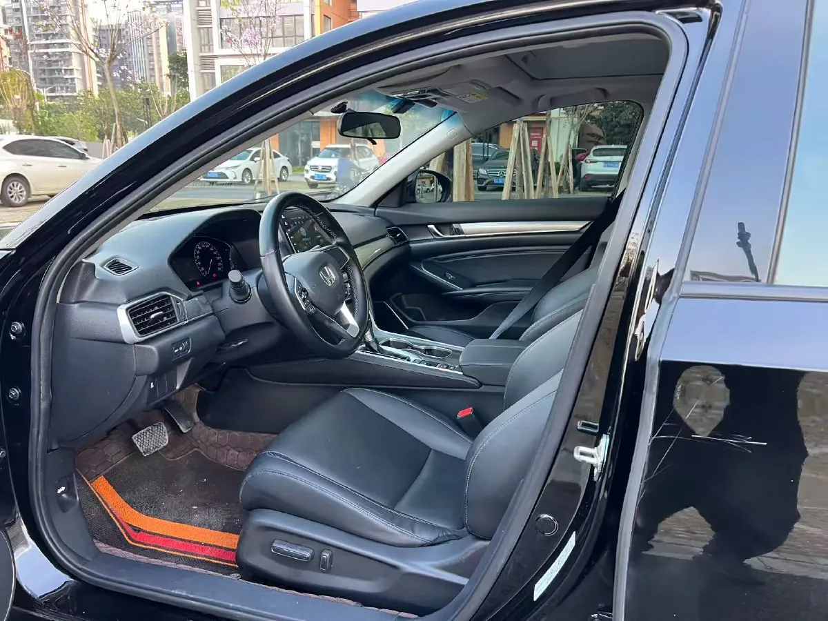 2022 Honda Accord 1.5T 194HP L4 CVT,autocango,china used car exporter,china ev exporter,chinese used car exporter,chinese used ev exporter