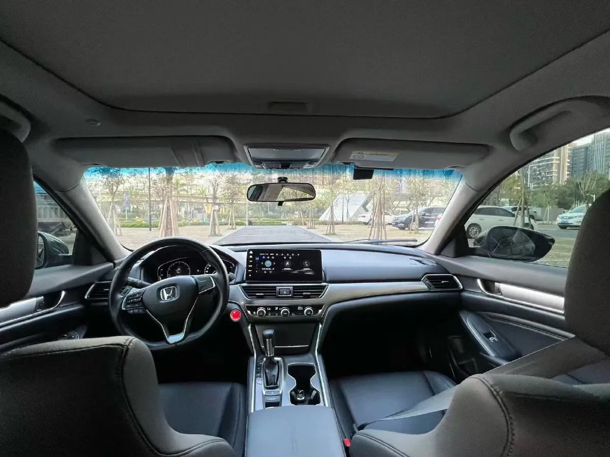 2022 Honda Accord 1.5T 194HP L4 CVT,autocango,china used car exporter,china ev exporter,chinese used car exporter,chinese used ev exporter