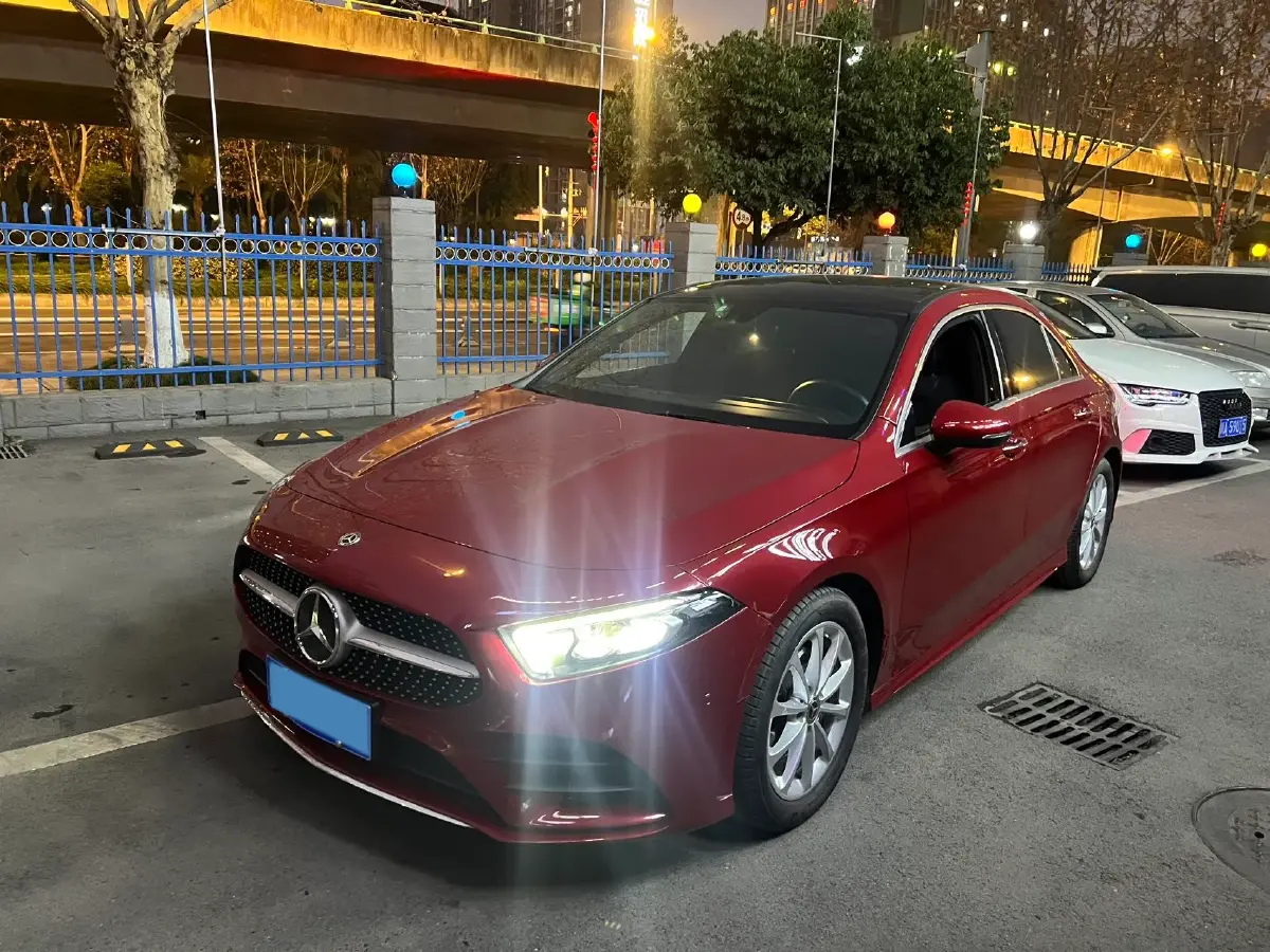 2020 Mercedes-Benz A Class 1.3T 163HP L4 7DCT