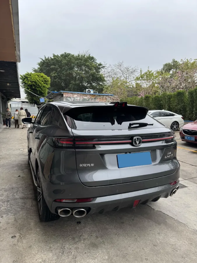 2021 ChangAn UNI-K 2.0T 233HP L4 8AT,autocango,china used car exporter,china ev exporter,chinese used car exporter,chinese used ev exporter
