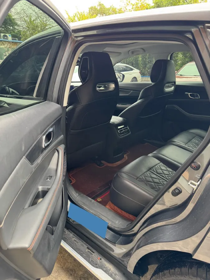 2021 ChangAn UNI-K 2.0T 233HP L4 8AT,autocango,china used car exporter,china ev exporter,chinese used car exporter,chinese used ev exporter