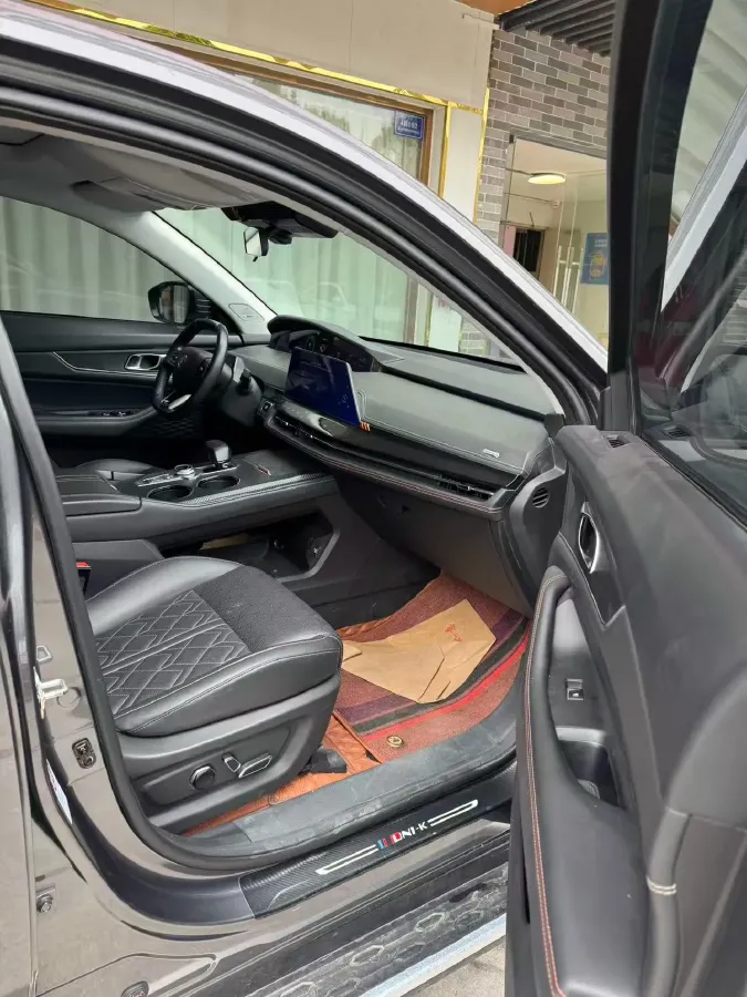 2021 ChangAn UNI-K 2.0T 233HP L4 8AT,autocango,china used car exporter,china ev exporter,chinese used car exporter,chinese used ev exporter