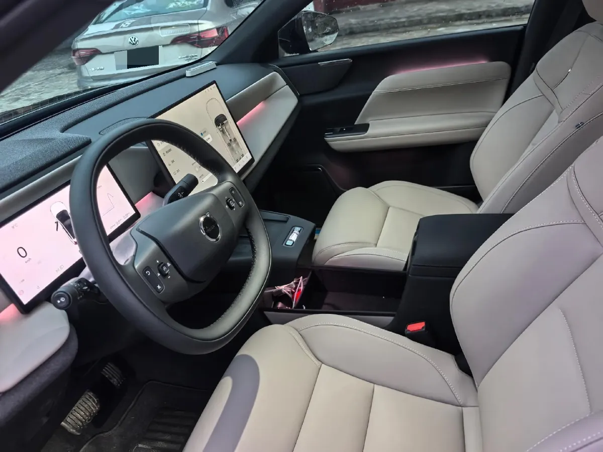 2026 Volvo XC70 PHEV 1.5T 156HP L4 3DHT PHEV,autocango,china used car exporter,china ev exporter,chinese used car exporter,chinese used ev exporter