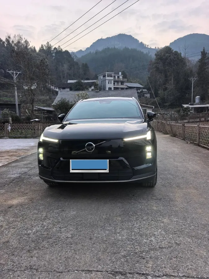 2026 Volvo XC70 PHEV 1.5T 156HP L4 3DHT PHEV,autocango,china used car exporter,china ev exporter,chinese used car exporter,chinese used ev exporter