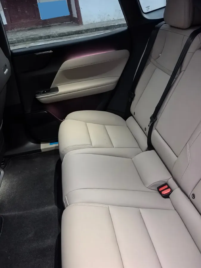 2026 Volvo XC70 PHEV 1.5T 156HP L4 3DHT PHEV,autocango,china used car exporter,china ev exporter,chinese used car exporter,chinese used ev exporter