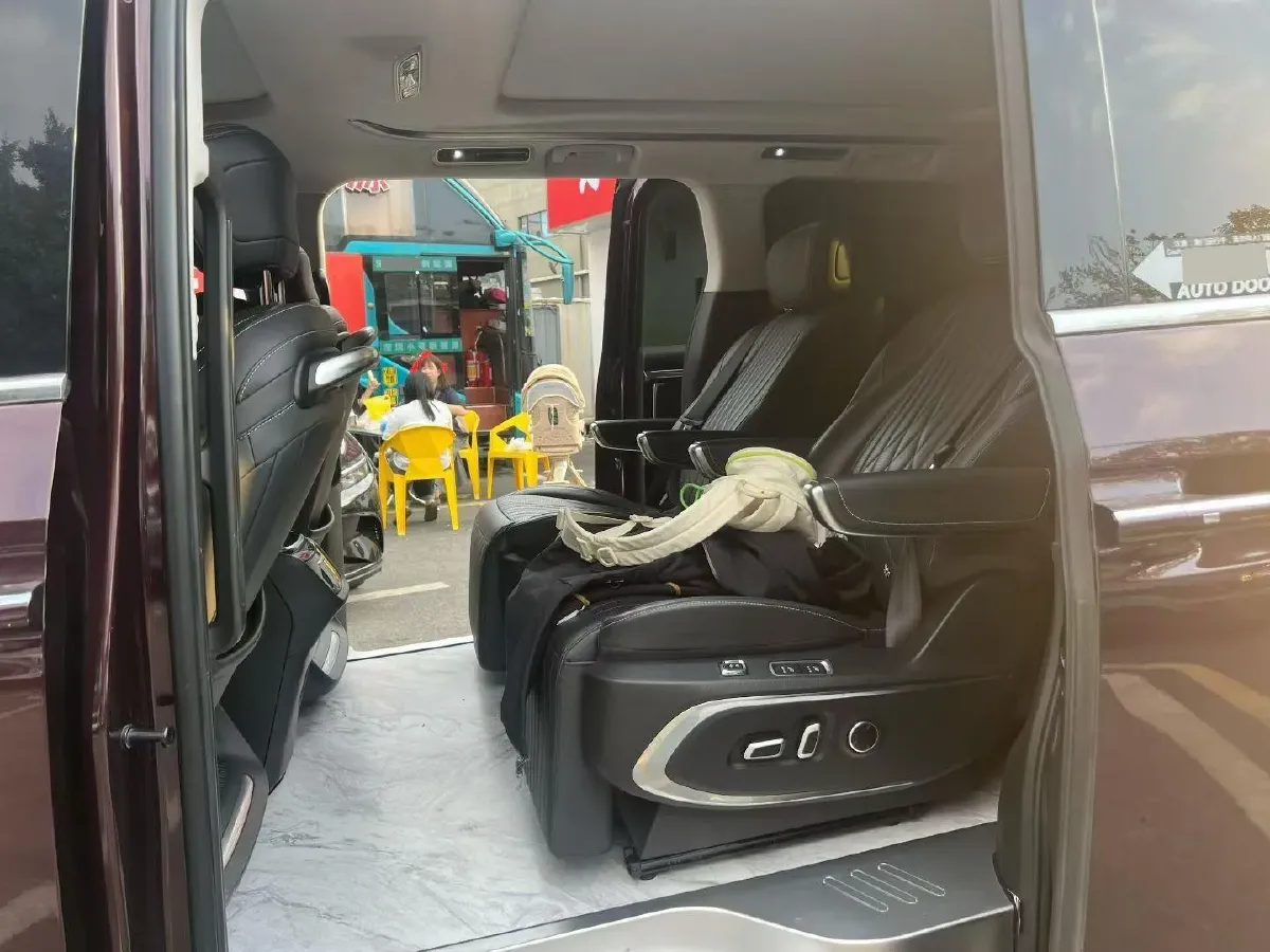 2022 MAXUS G90 2.0T 234HP L4 8AT,autocango,china used car exporter,china ev exporter,chinese used car exporter,chinese used ev exporter